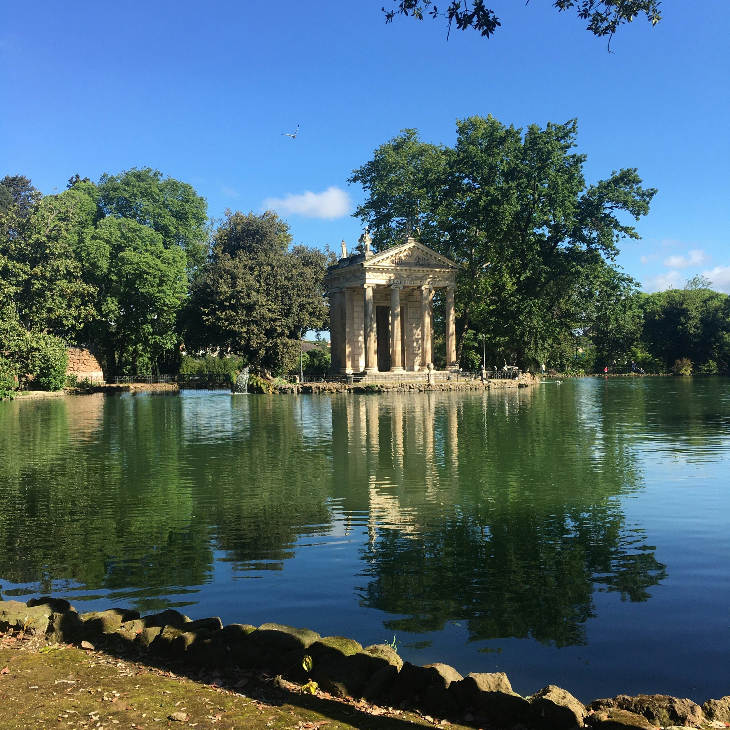 Villa Borghese lake